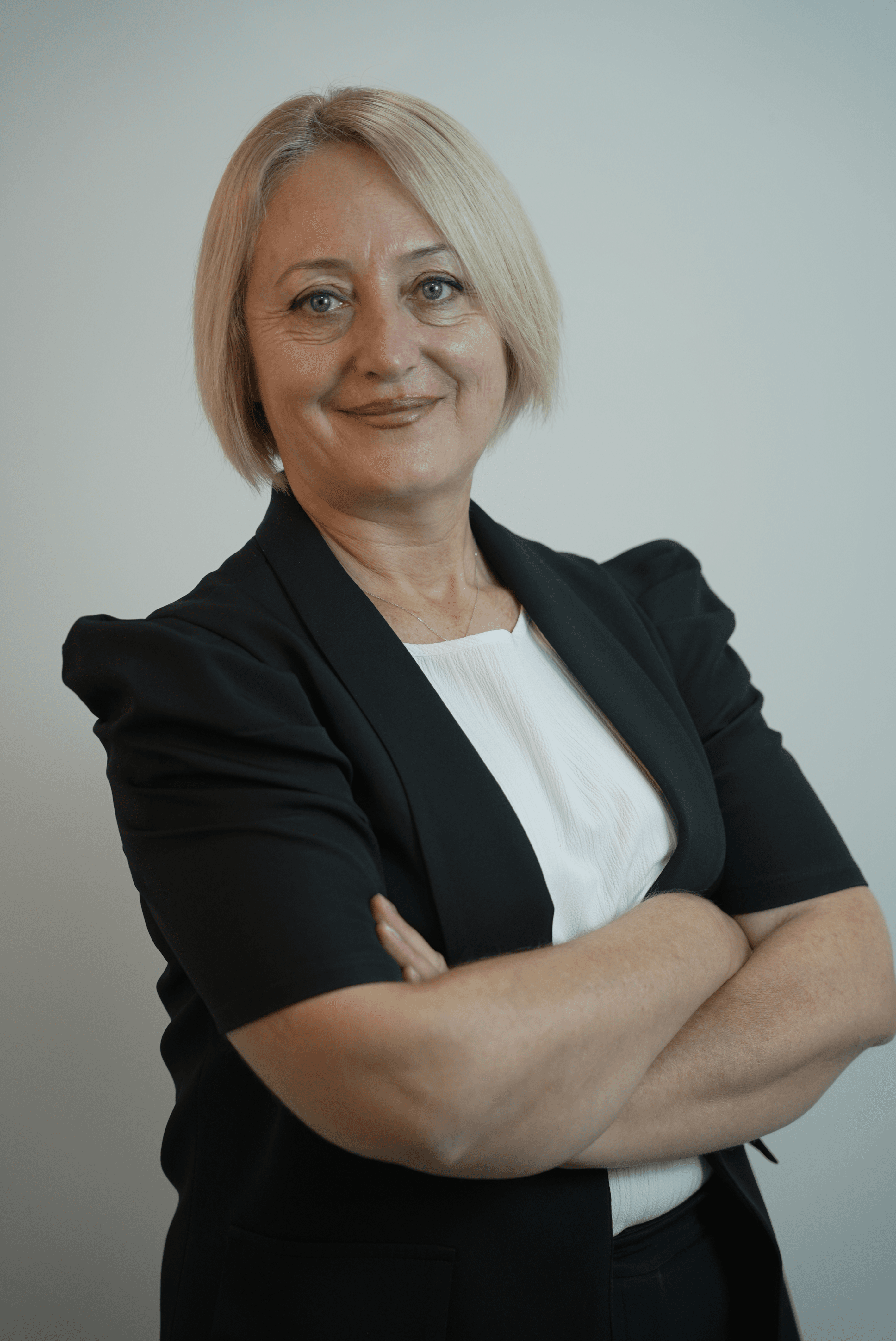 Nina - Satış Uzmanı